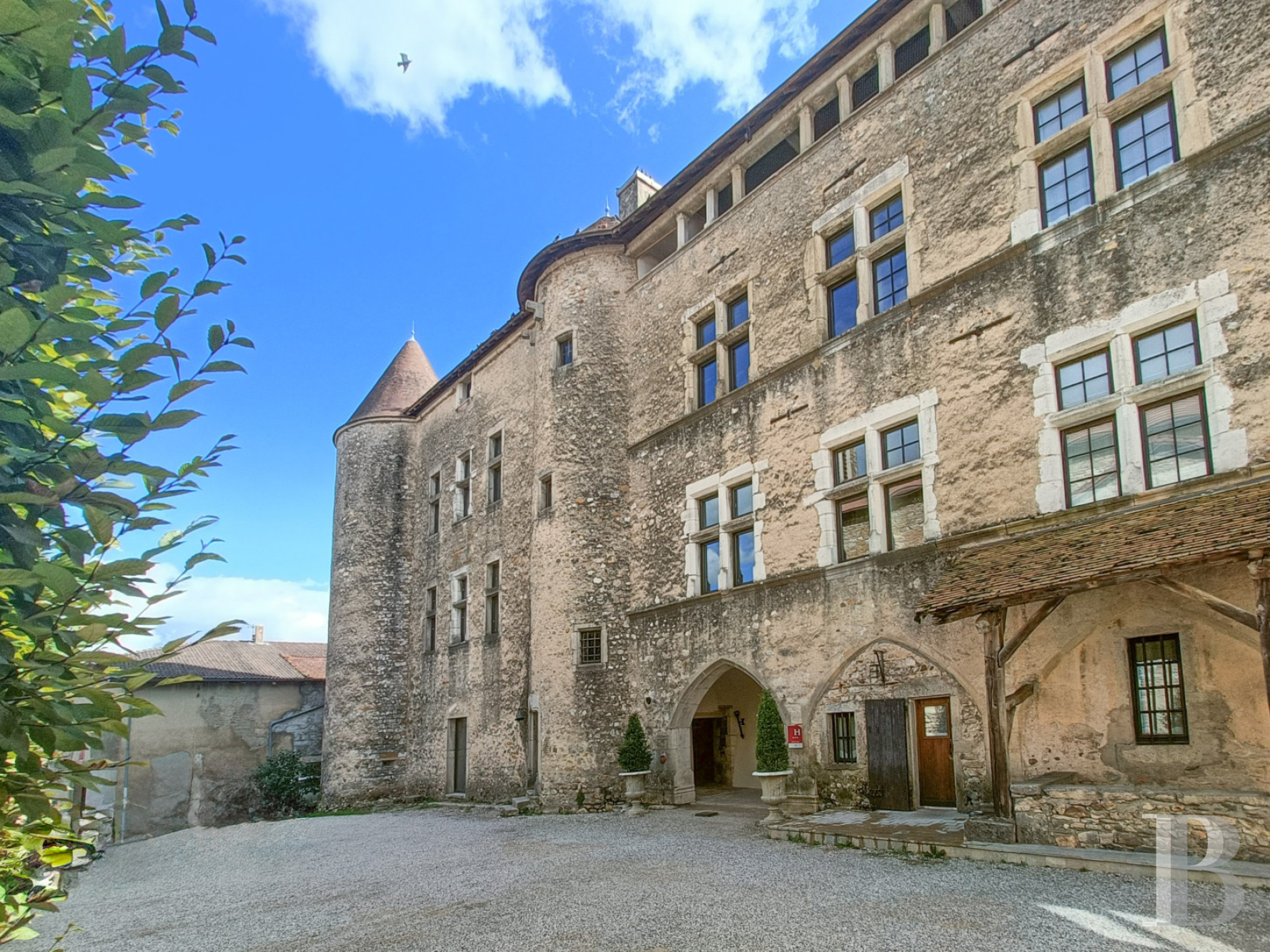 Dans l’Ain, au nord-est de Lyon et au cœur du Bugey, un château-hôtel du 16e siècle - photo  n°21